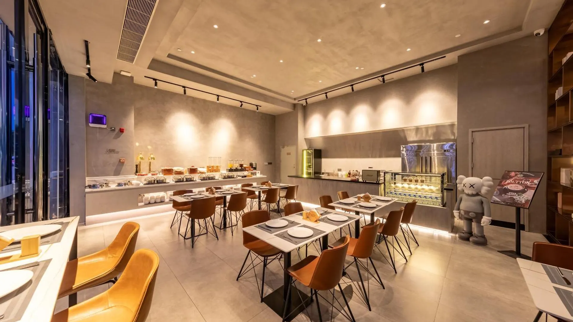 Poltton International Service Apartments - Zhuhai Gongbei Port Fuhuali Hotel