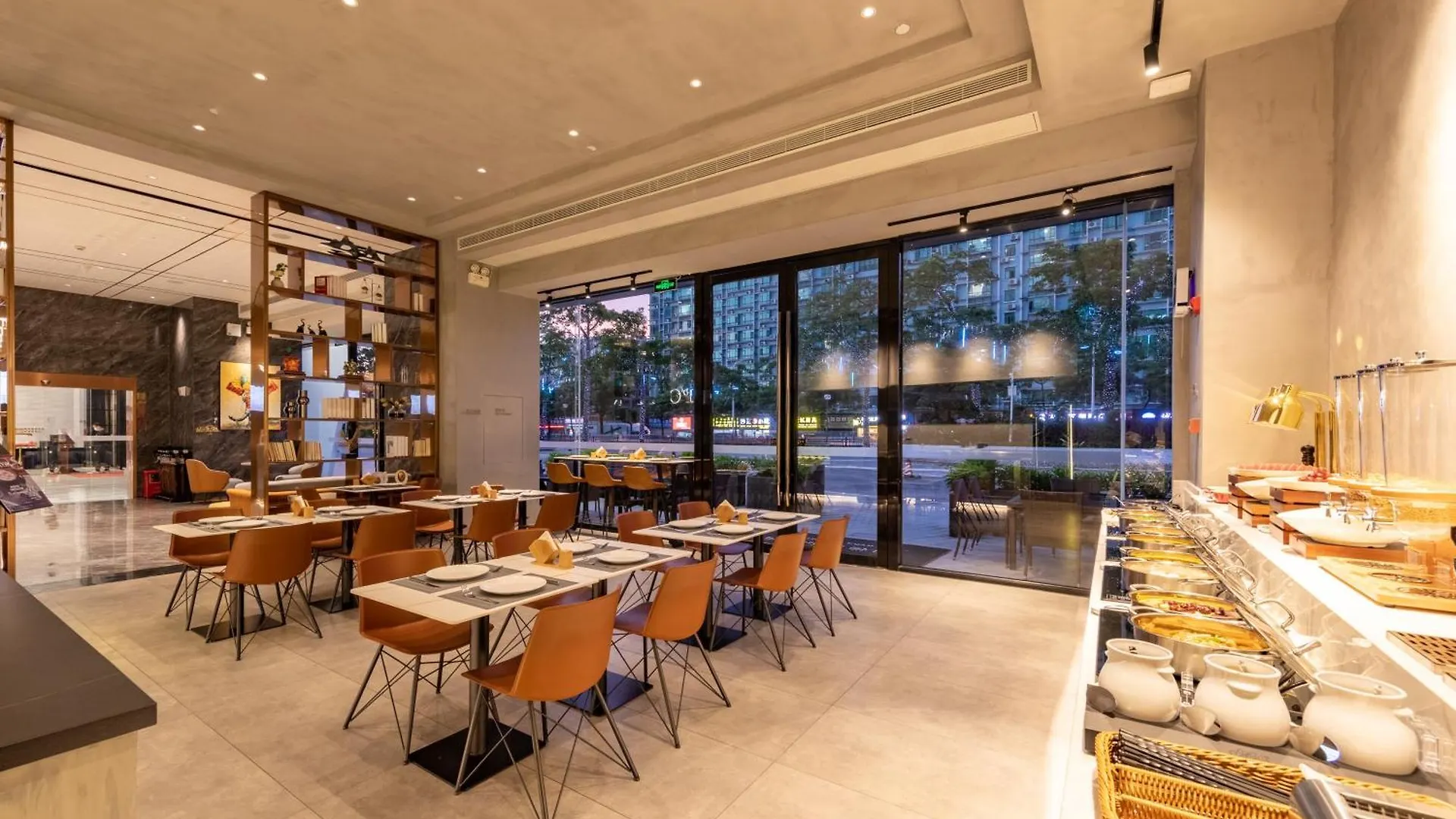 Poltton International Service Apartments - Zhuhai Gongbei Port Fuhuali