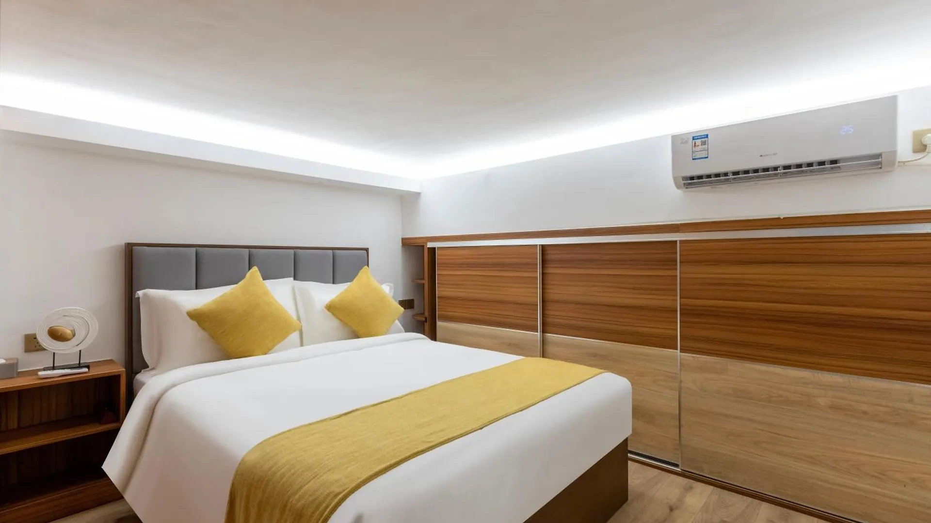 Poltton International Service Apartments - Zhuhai Gongbei Port Fuhuali
