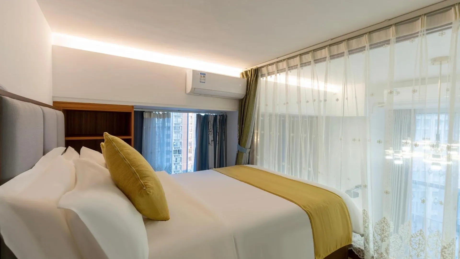 Poltton International Service Apartments - Zhuhai Gongbei Port Fuhuali 4*,