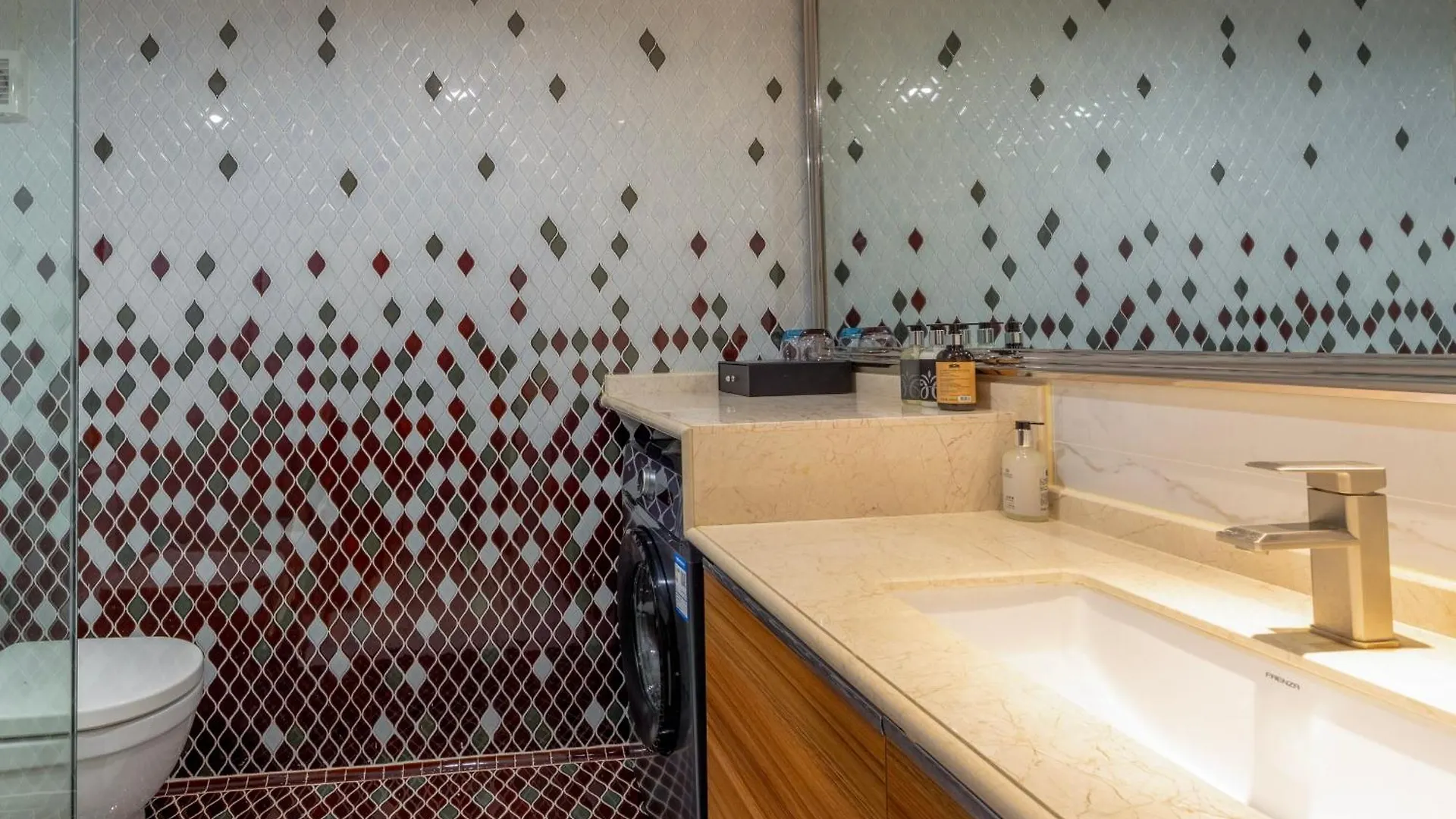Poltton International Service Apartments - Zhuhai Gongbei Port Fuhuali 4*,